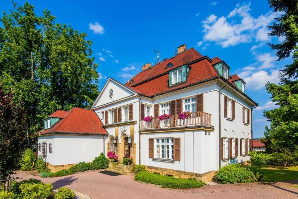 Hotel Veba Broumov Eksteriør bilde