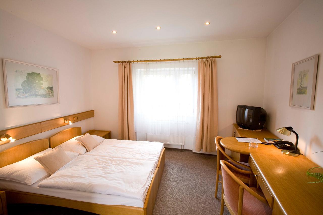 Hotel Veba Broumov Eksteriør bilde
